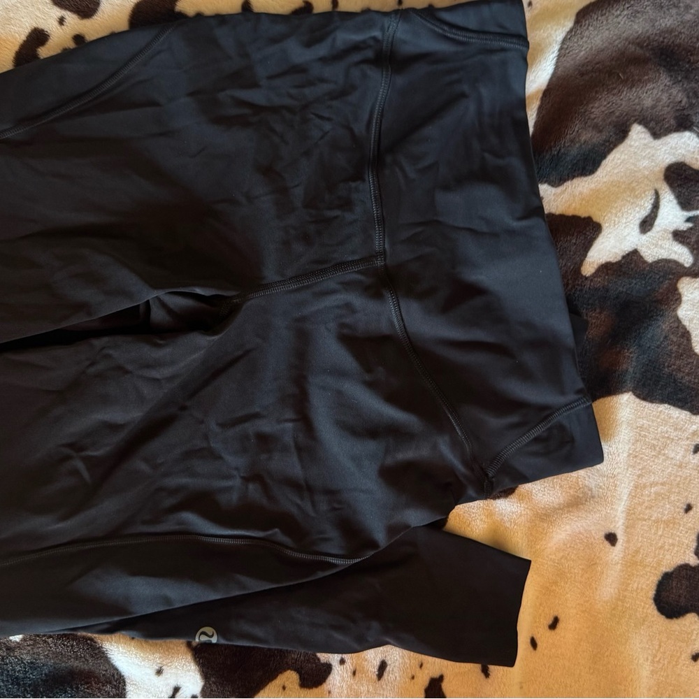 Lululemon Base Pace 25” black leggings size 6 NWOT
